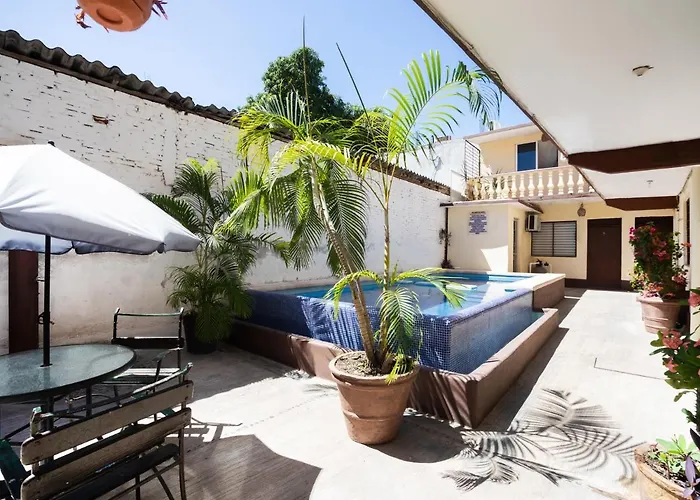 Oyo Dona Juanita Hotel 2*